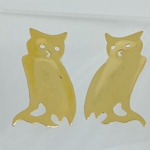 * 1997 Carlton Ridge signed Sutton Hoo gold tone owl earrings